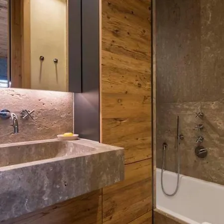Elegantly Designed In A Fantastic Location - What'app - 0039-3512-039-610 - For Reservations! Apartman *